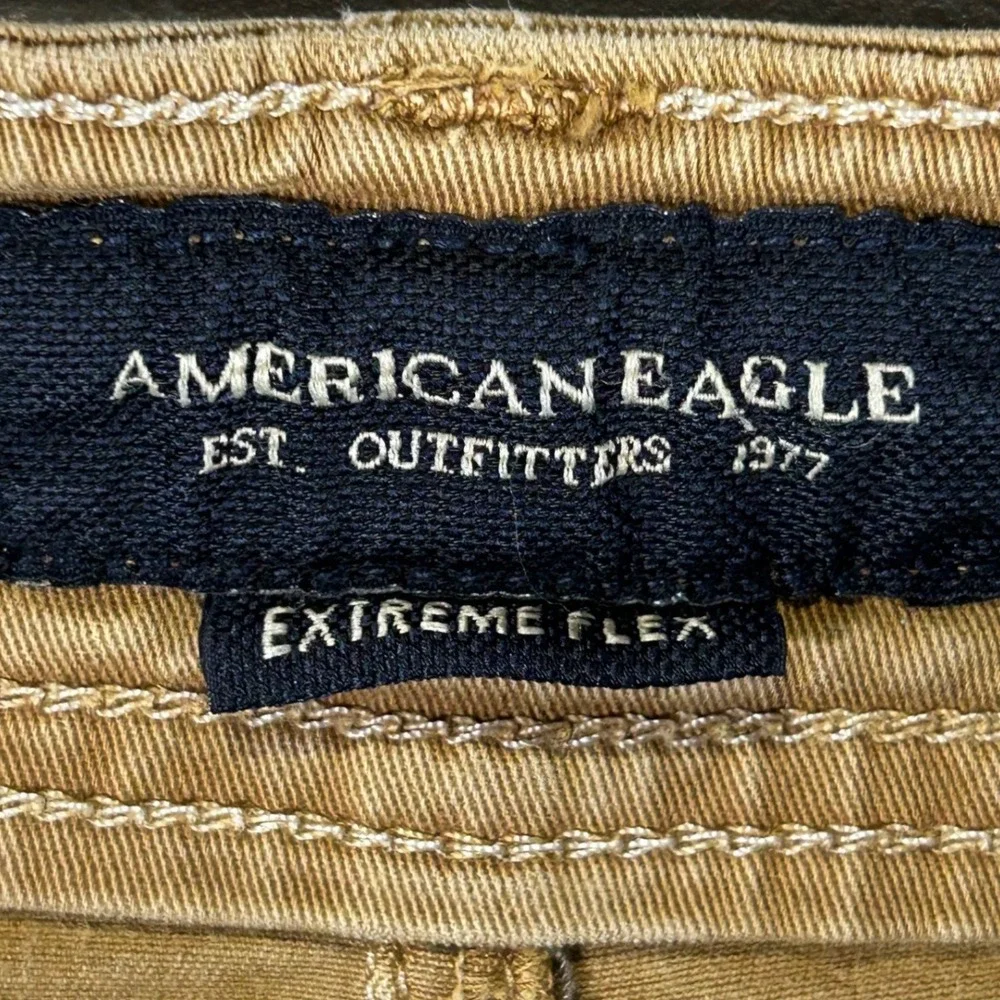 American Eagle Extreme Flex Cargo Shorts Mens 32 Khaki Tan Longer Length Stretch